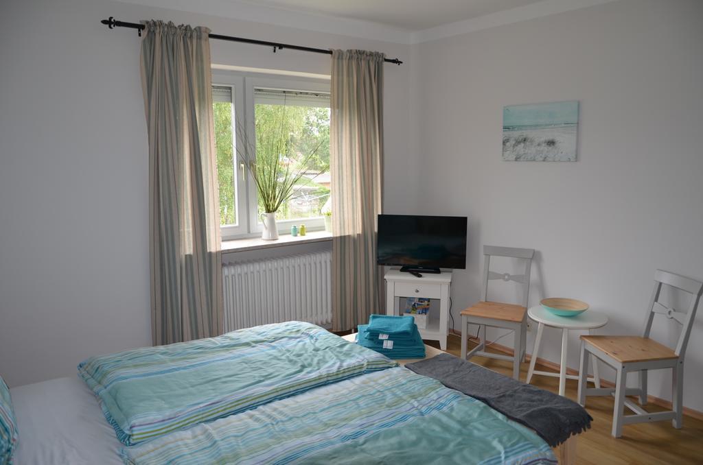 Hotel & Ferienunterkuenfte Hus Seeblick Fehmarn Ruang foto